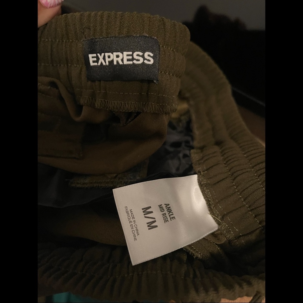 Express Pull On Jogger Pant- Elastic Waist- medium